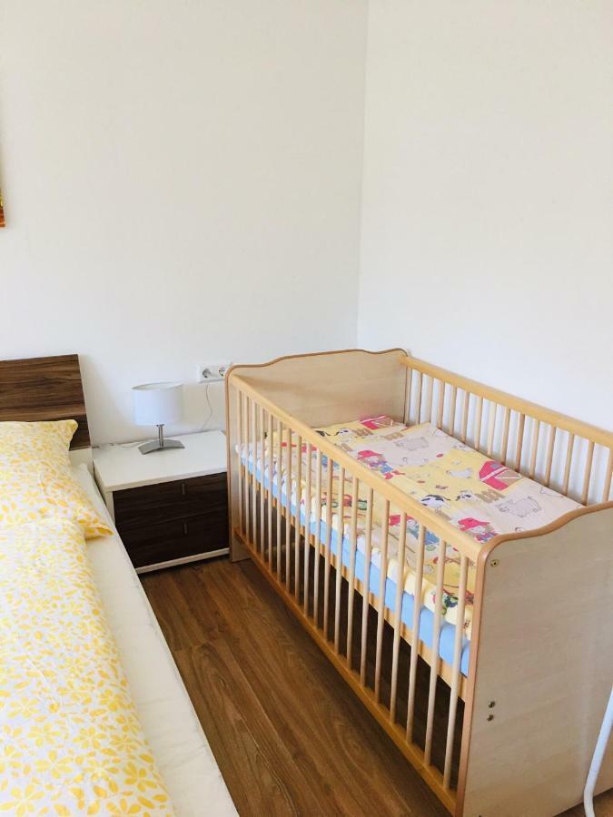 Haus Jenni Im Schwarzwald, 3,5-Zimmer, Grosse Terrasse Фройденщат Екстериор снимка