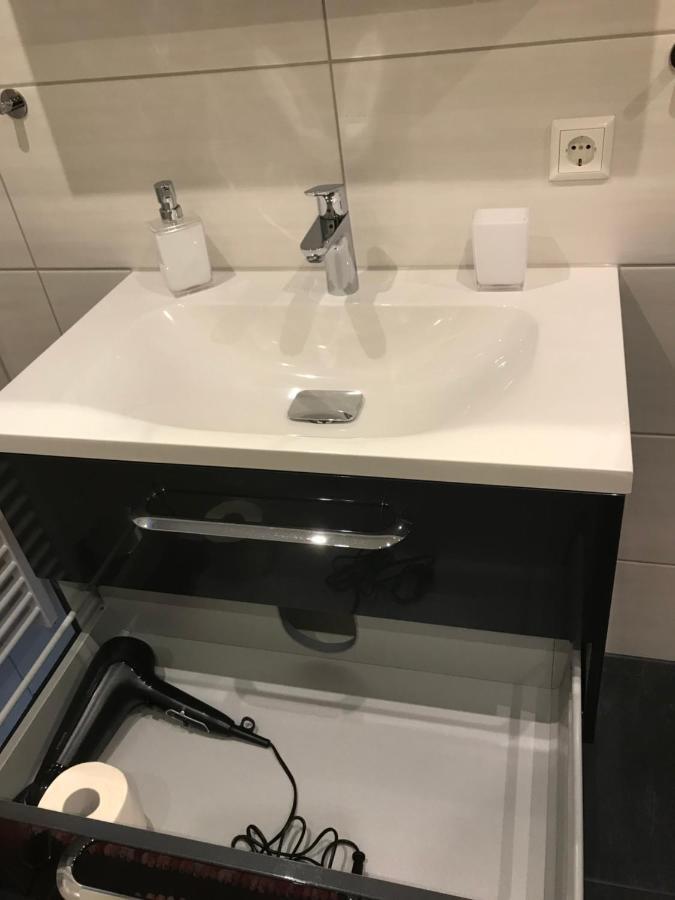 Haus Jenni Im Schwarzwald, 3,5-Zimmer, Grosse Terrasse Фройденщат Екстериор снимка